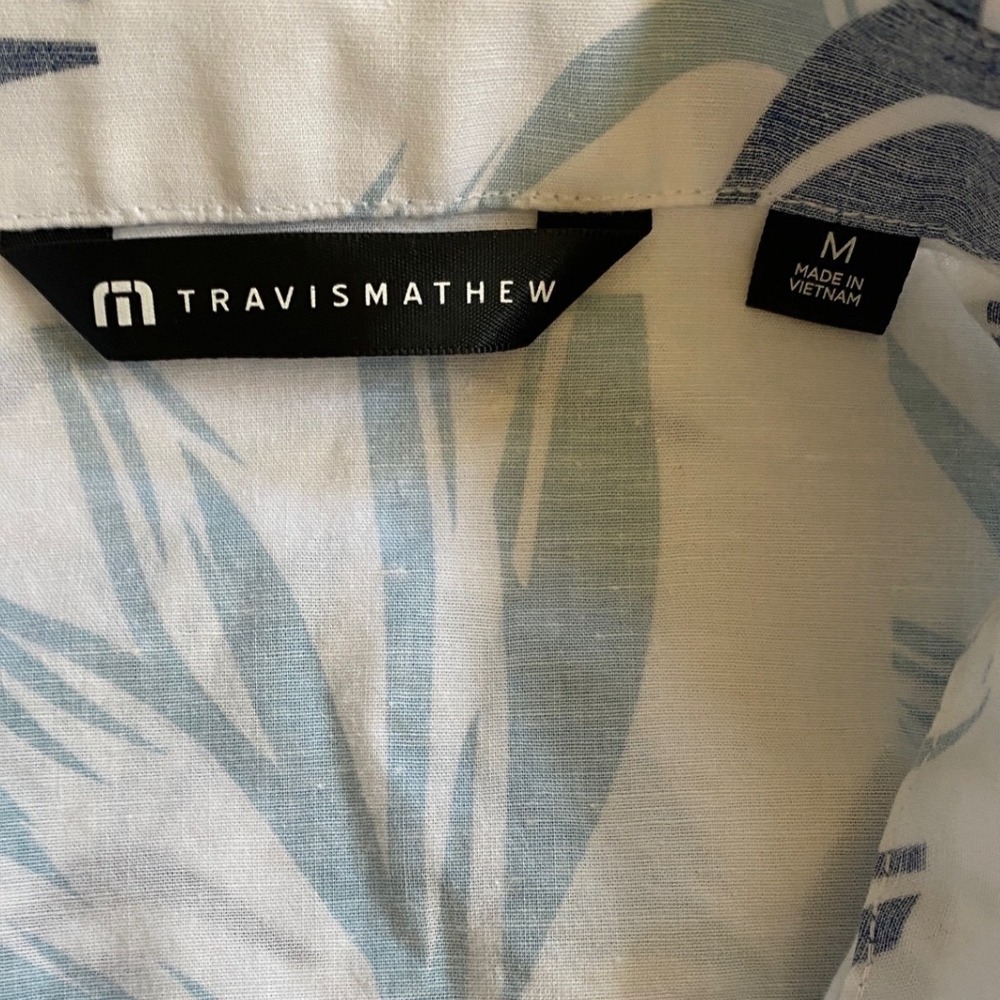 TravisMathew Mens Short Sleeve Button Down Tropical Print Shirt White Blue M - Picture 6 of 13